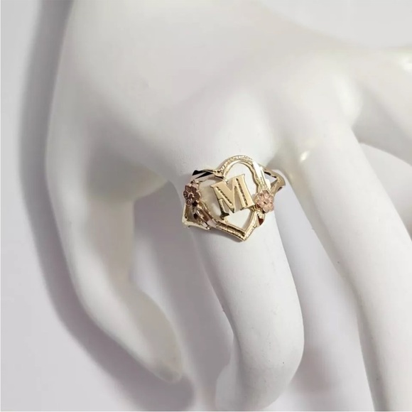 New Solid 14K Gold Initial Heart Ring Letter L all initials are available - Picture 8 of 9